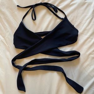 Crossover tie bikini top